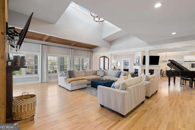 6044 Wade Orr Road, Flowery Branch, GA 30542