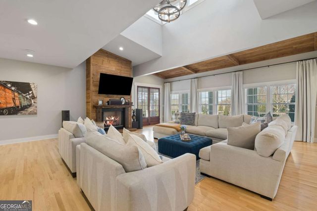 6044 Wade Orr Road, Flowery Branch, GA 30542