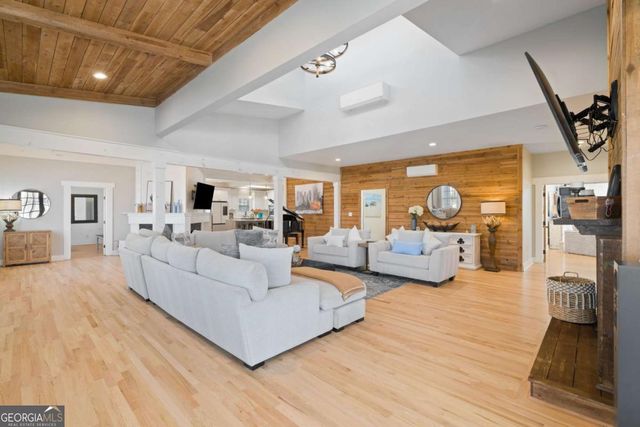 6044 Wade Orr Road, Flowery Branch, GA 30542