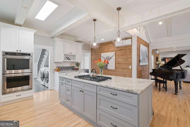 6044 Wade Orr Road, Flowery Branch, GA 30542