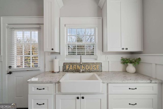 6044 Wade Orr Road, Flowery Branch, GA 30542