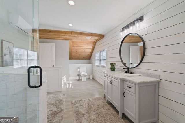 6044 Wade Orr Road, Flowery Branch, GA 30542