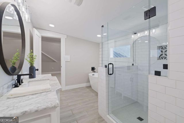 6044 Wade Orr Road, Flowery Branch, GA 30542