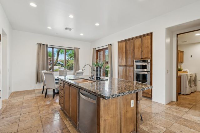 7701 E Golden Eagle Circle, Gold Canyon, AZ 85118