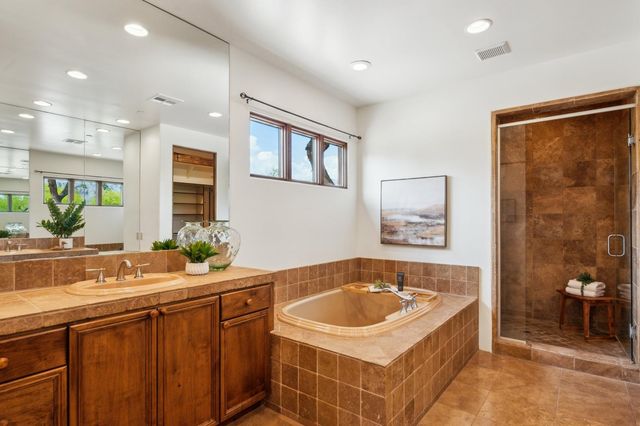 7701 E Golden Eagle Circle, Gold Canyon, AZ 85118