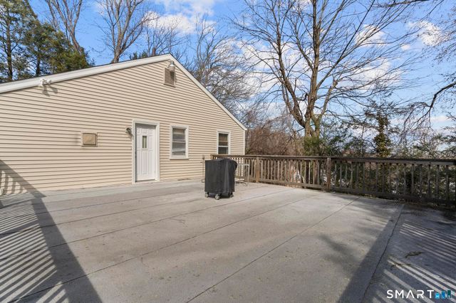 30 Parklawn Drive, Waterbury, CT 06708
