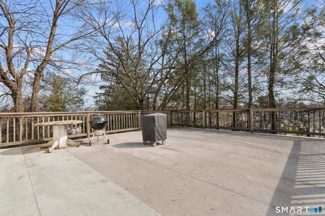 30 Parklawn Drive, Waterbury, CT 06708