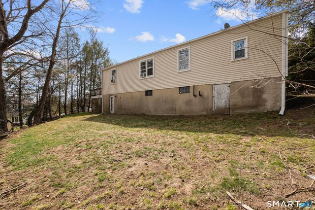 30 Parklawn Drive, Waterbury, CT 06708