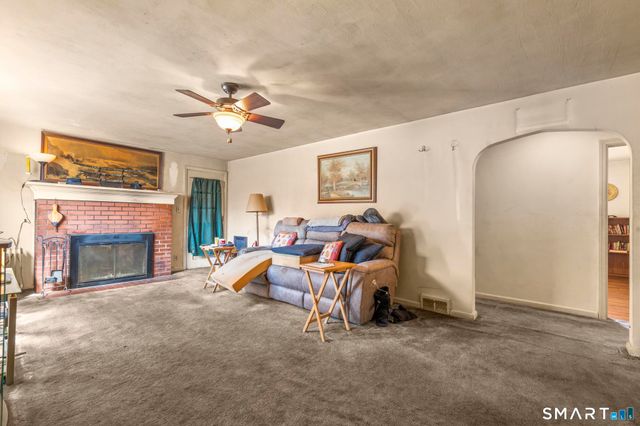 30 Parklawn Drive, Waterbury, CT 06708