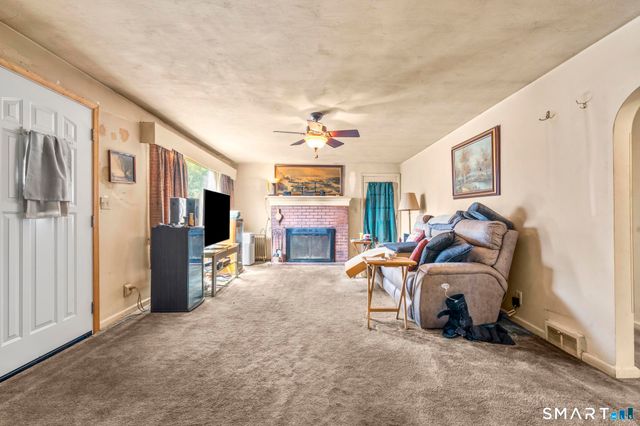 30 Parklawn Drive, Waterbury, CT 06708