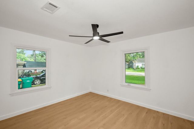 2508 N Houston Drive, La Marque, TX 77568