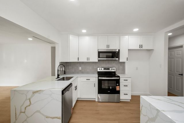 2508 N Houston Drive, La Marque, TX 77568