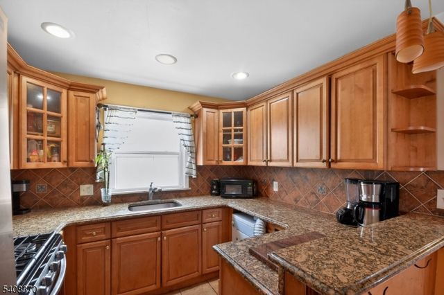 136 W Lincoln Ave, Rahway City, NJ 07065