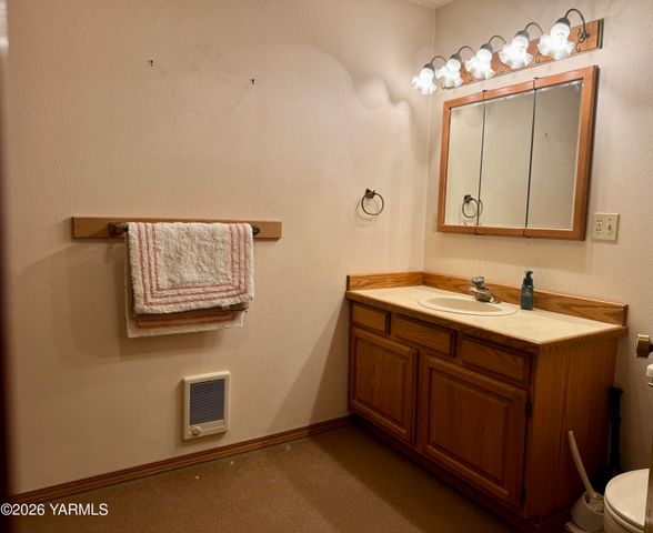 3920 S Olden Way, Toppenish, WA 98948