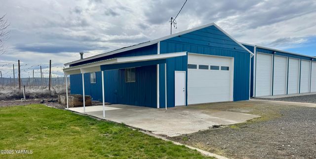 3920 S Olden Way, Toppenish, WA 98948