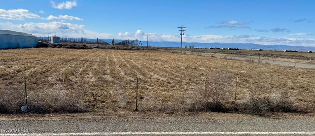 3920 S Olden Way, Toppenish, WA 98948