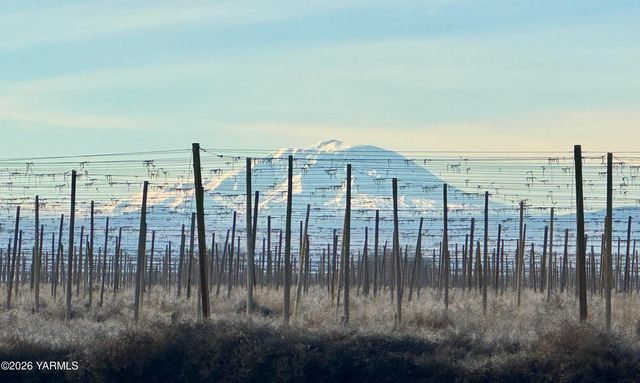 3920 S Olden Way, Toppenish, WA 98948