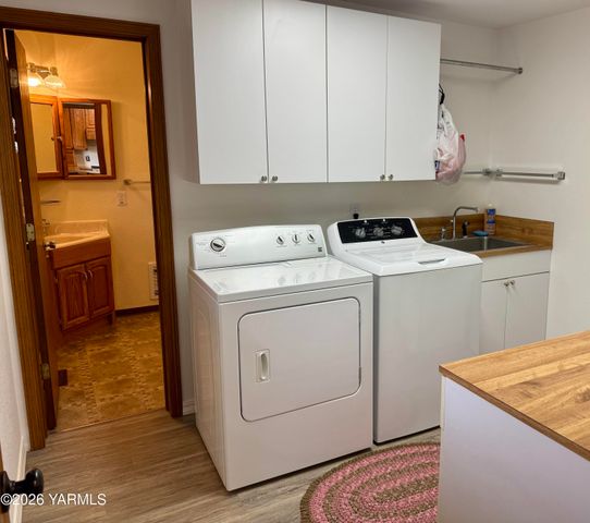 3920 S Olden Way, Toppenish, WA 98948