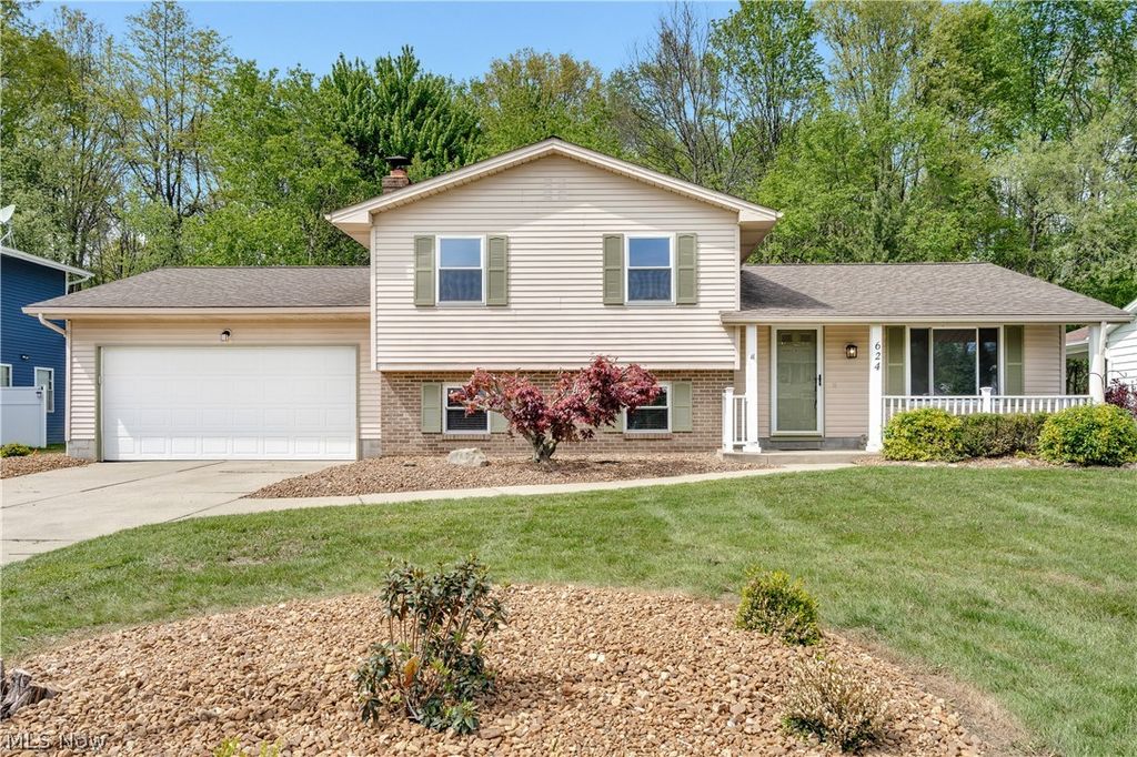 624 Angiline Drive, Boardman, OH 44512