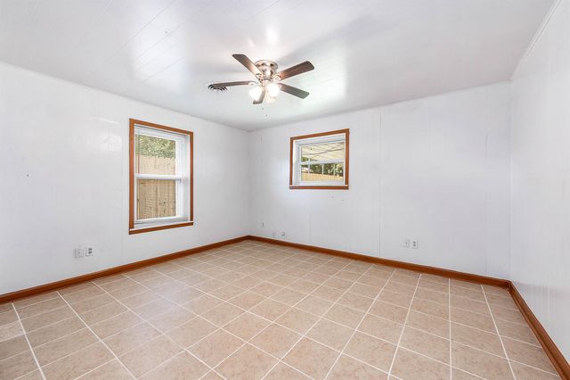 5813 Russell Lane, Baytown, TX 77521