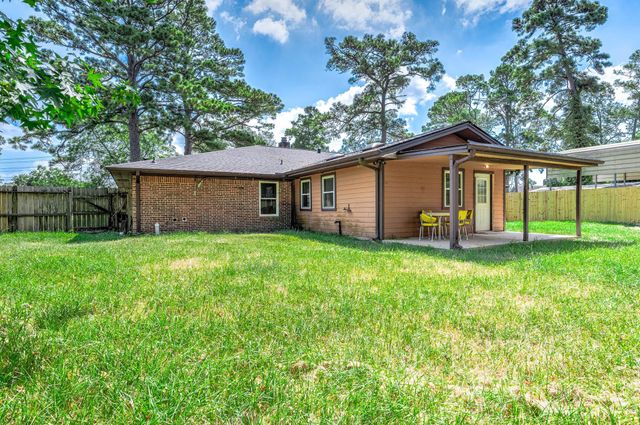 5813 Russell Lane, Baytown, TX 77521