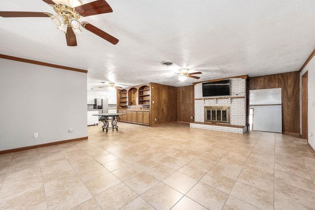 5813 Russell Lane, Baytown, TX 77521