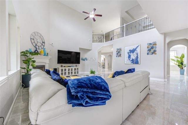 3077 Tradinghouse Creek Lane, League City, TX 77573