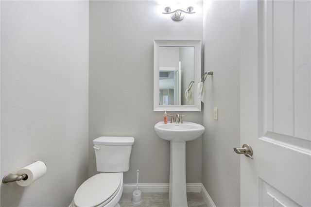 3077 Tradinghouse Creek Lane, League City, TX 77573