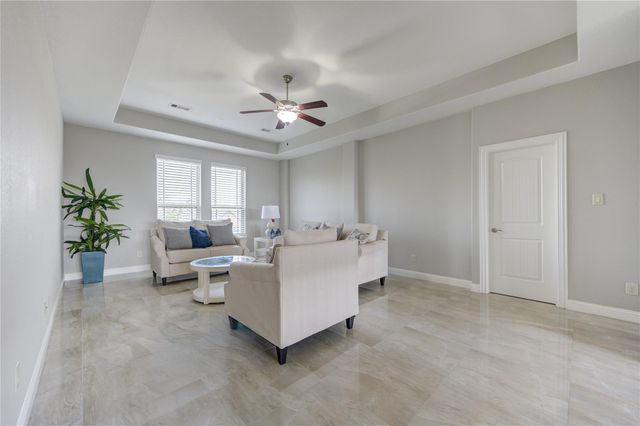 3077 Tradinghouse Creek Lane, League City, TX 77573