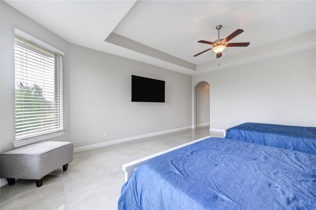 3077 Tradinghouse Creek Lane, League City, TX 77573