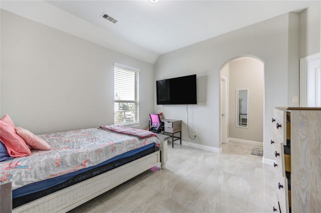 3077 Tradinghouse Creek Lane, League City, TX 77573