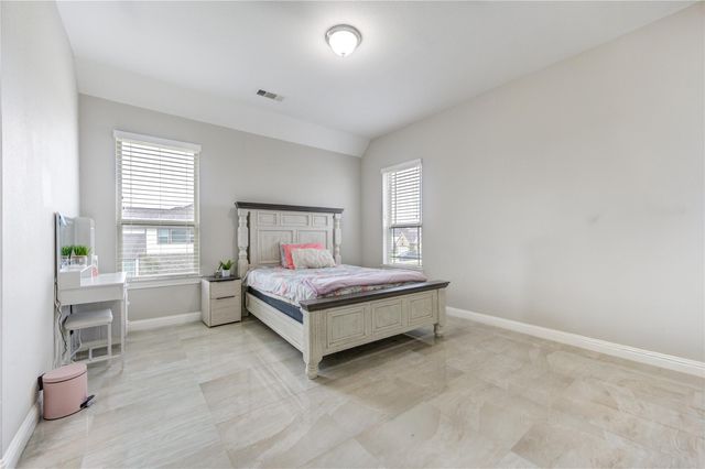 3077 Tradinghouse Creek Lane, League City, TX 77573