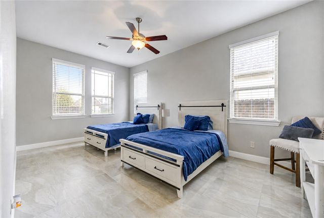 3077 Tradinghouse Creek Lane, League City, TX 77573