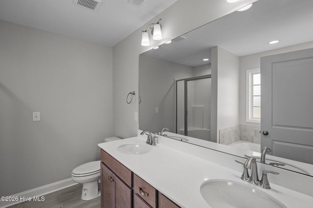 2325 Rhinestone Drive, Winterville, NC 28590