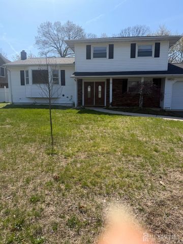 13 OAK WOOD Drive, Parlin, NJ 08859