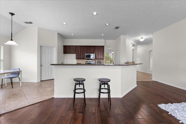 2120 Red Timber Court, League City, TX 77573