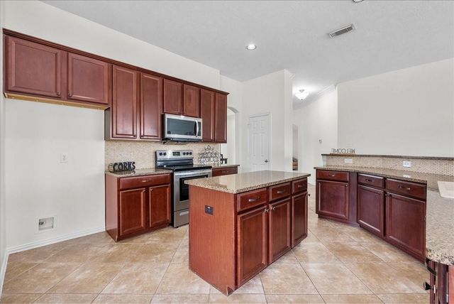 2120 Red Timber Court, League City, TX 77573