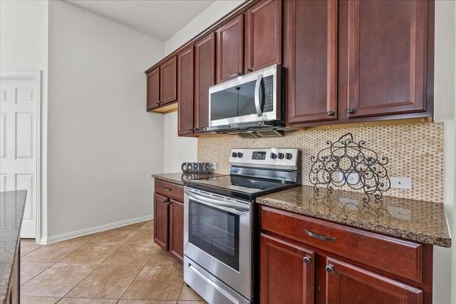 2120 Red Timber Court, League City, TX 77573