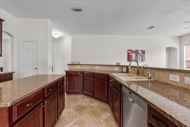 2120 Red Timber Court, League City, TX 77573