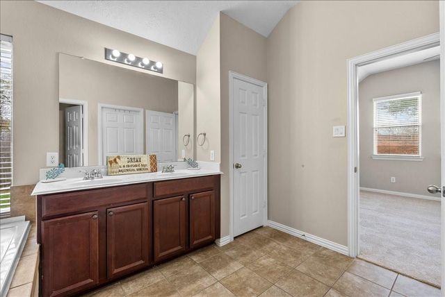 2120 Red Timber Court, League City, TX 77573