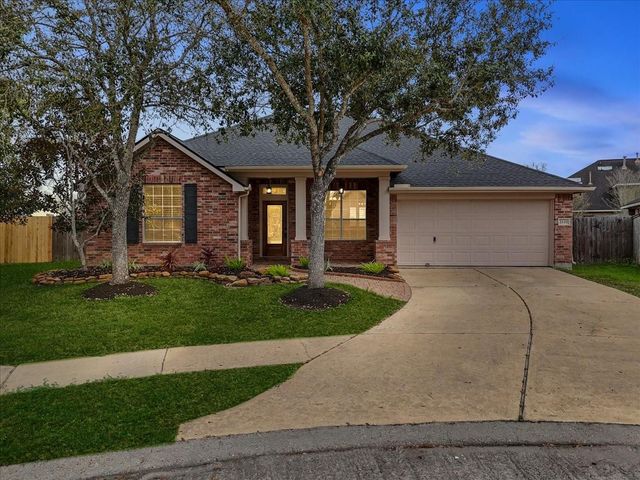 2120 Red Timber Court, League City, TX 77573