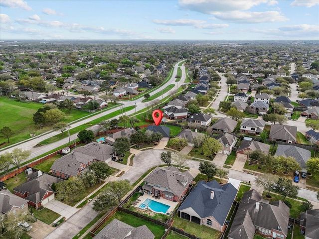 2120 Red Timber Court, League City, TX 77573