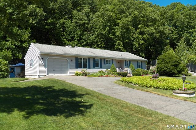 149 Waterbury Road, Prospect, CT 06712