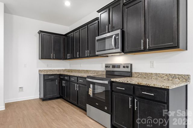 9104 Maidenhair Court, Charlotte, NC 28215