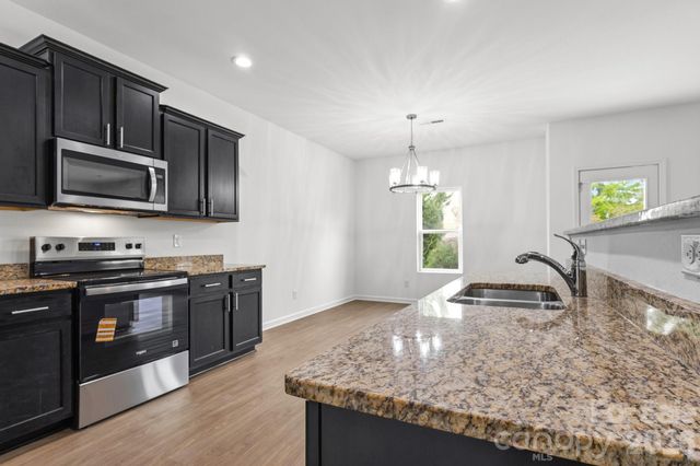 9104 Maidenhair Court, Charlotte, NC 28215