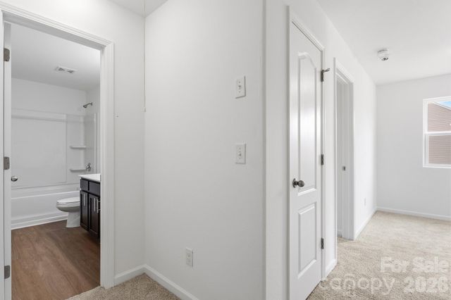 9104 Maidenhair Court, Charlotte, NC 28215