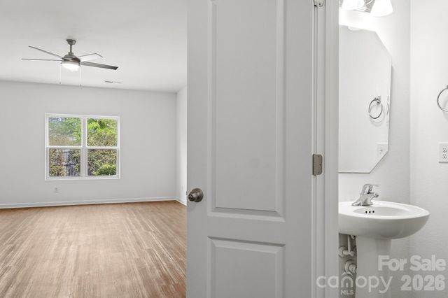 9104 Maidenhair Court, Charlotte, NC 28215