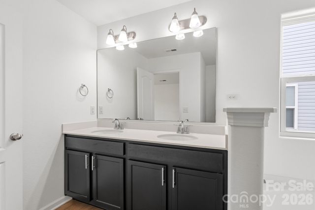 9104 Maidenhair Court, Charlotte, NC 28215