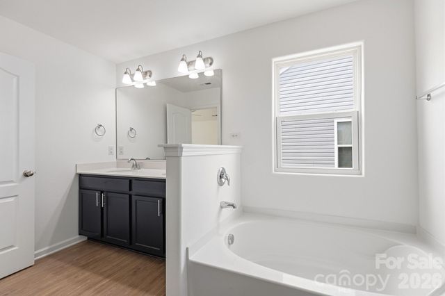 9104 Maidenhair Court, Charlotte, NC 28215