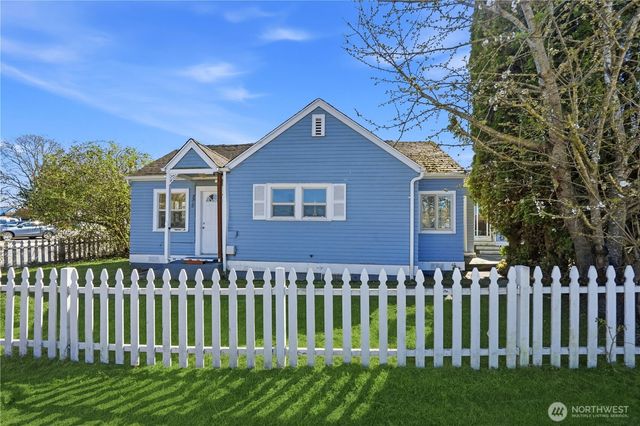 9910 272nd Street NW, Stanwood, WA 98292